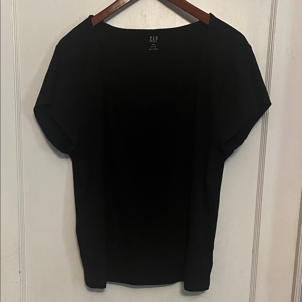 GAP Black Short Sleeve Crew Neck Tee
